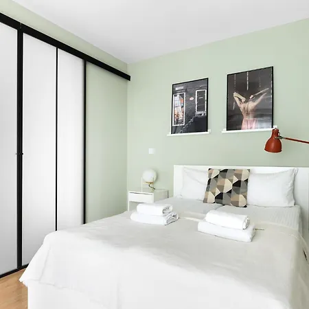 Przestronny Parking By Neartopl