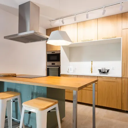 Przestronny Parking By Neartopl * クラクフ