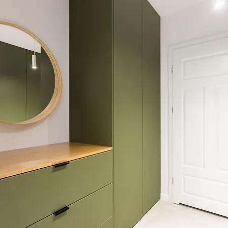 Przestronny Parking By Neartopl アパート クラクフ